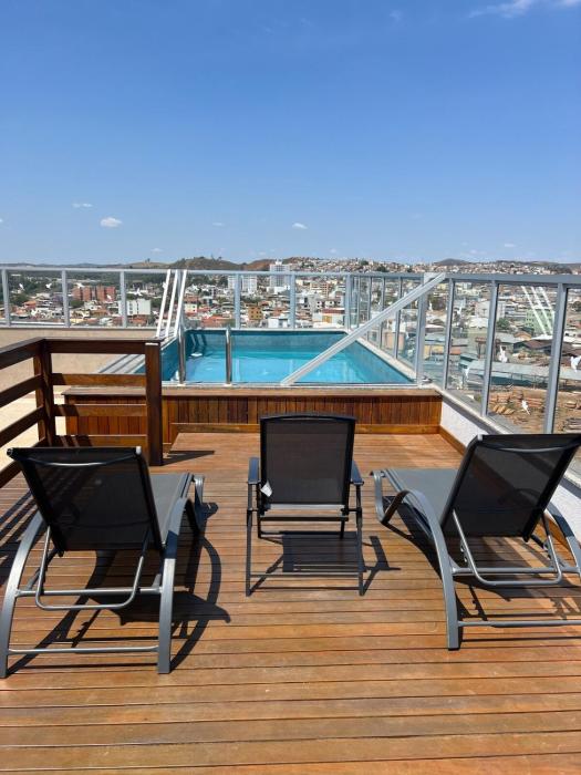 Apartamento completo com varanda e piscina