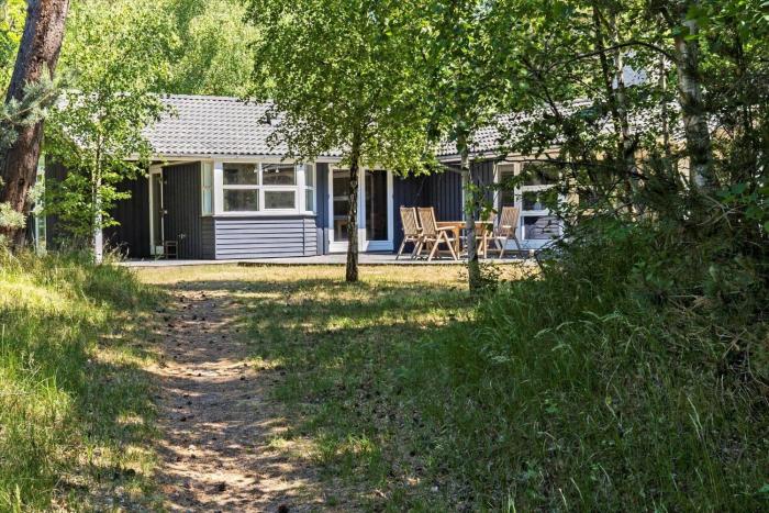 1465 Aakirkeby - Poseregårdsvejen 5