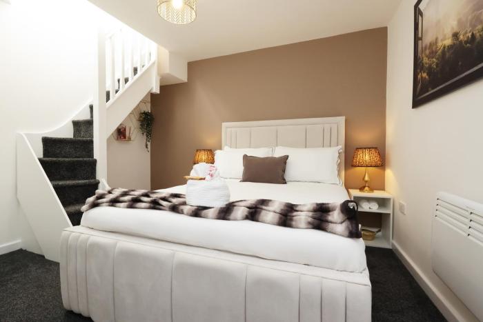 Stylish 2-Bed Apartment -Cardiff City Centre, Next to Stadium