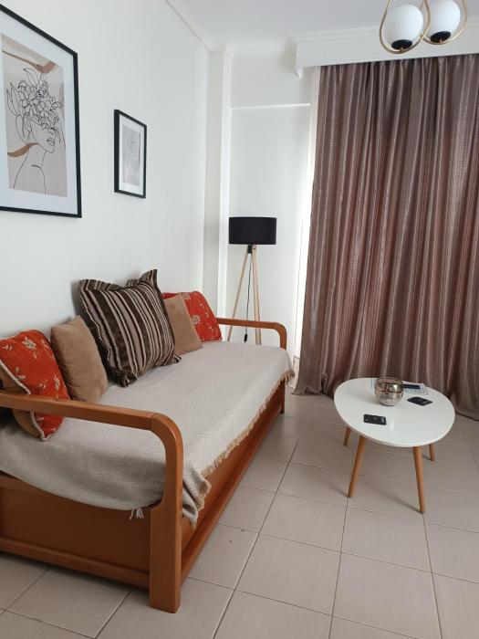 3 min from central station No2 private free parking