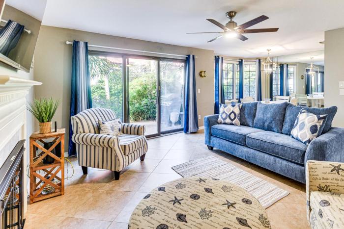 Steps to Ocean, Pool Access! Daytona Beach Gem