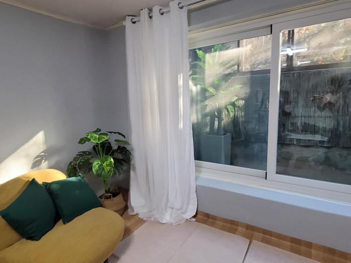 7 minutes walk from Seocho Gyodae Station, quiet residential area, long-term welcome #MisterMention