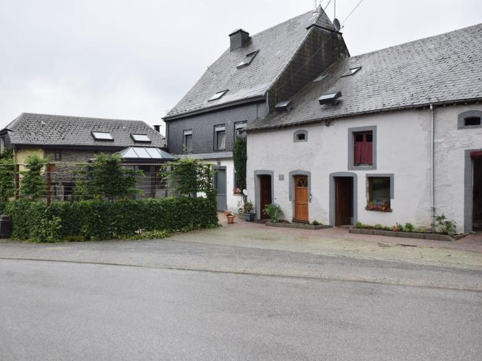 Farmhouse cottage in the Ardennes with hot tub, billiards &modern comforts