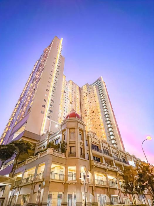 Salute de Madison Park Apartments