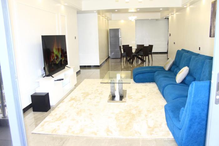 Cozy Three Bedroom Apartment