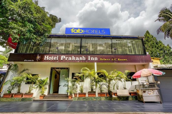 FabHotel Prakash Inn - Nr Mumbai International Airport