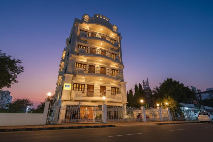 FabHotel New kolkata Residency Inn - Nr Axis Mall