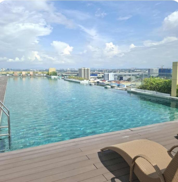 1 Bedroom Quirino Ave Paranaque