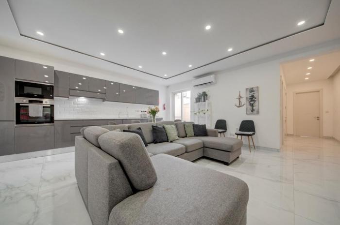 Central 3BR Gżira - Walk to Sliema Promenade