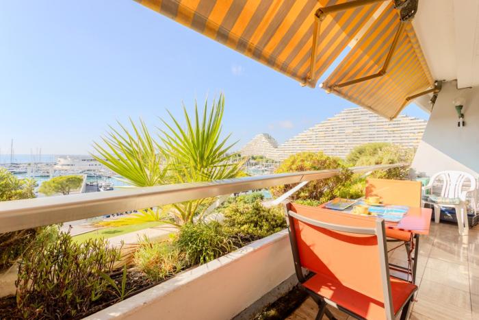 Bienvenue à MarinaStar Côte DAzur dans ce 2Pièces Luxueux Vue Mer à180 degrés Hiver doux Terrasse Soleil Féeries et Traditions de NOËL