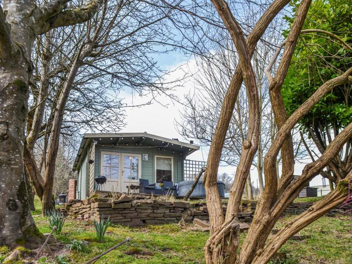 Ty Bach Twt - Uk36419