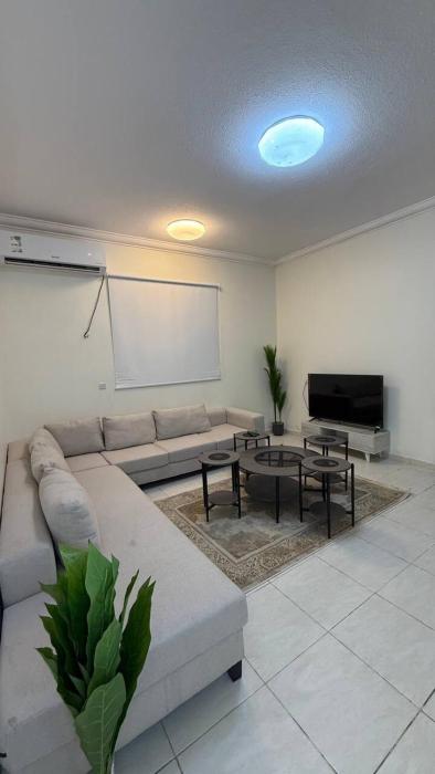 شقة مودرن مكونة من ثلاث غرف نوم 90