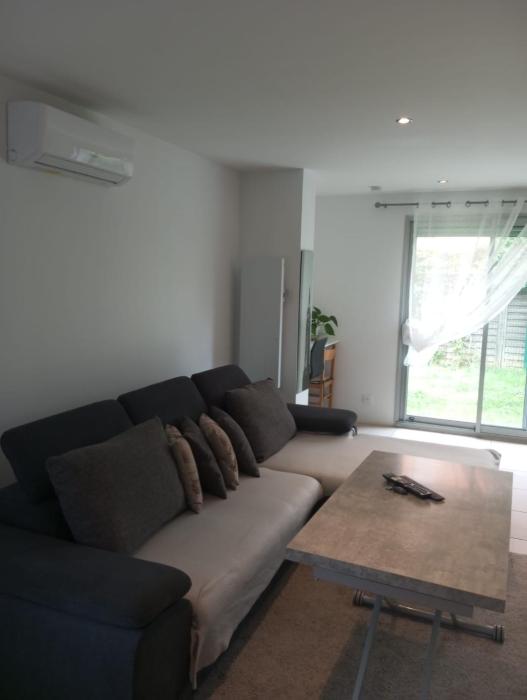 Studio dans une résidence sécurisée et calme avec place de parking