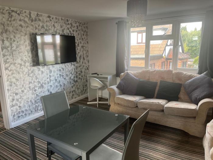 Cozy 2 Bedroom Apartment