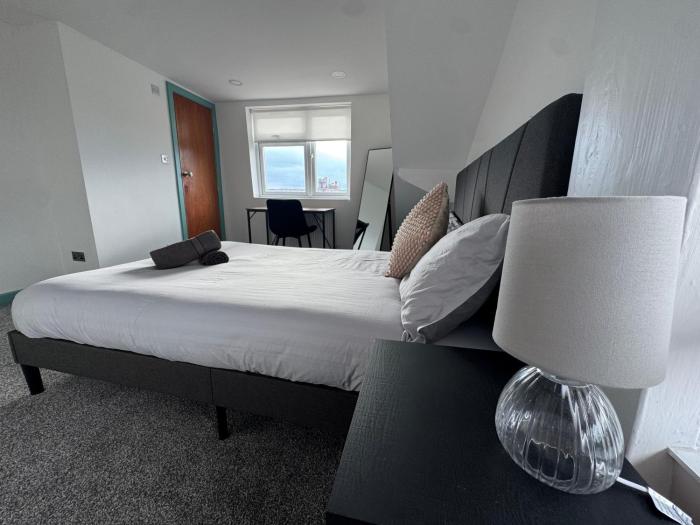 Florence 4 Bedroom house, sleeps 14