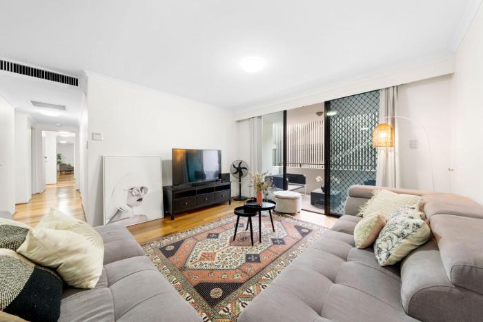 Fantastic 3BR Apt with Parking & Darling Harbour - 10 mins walk