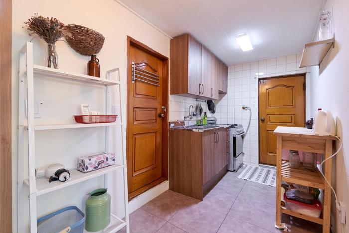 Bright, Airy Itaewon Rooftop, 10 min to Myeongdong