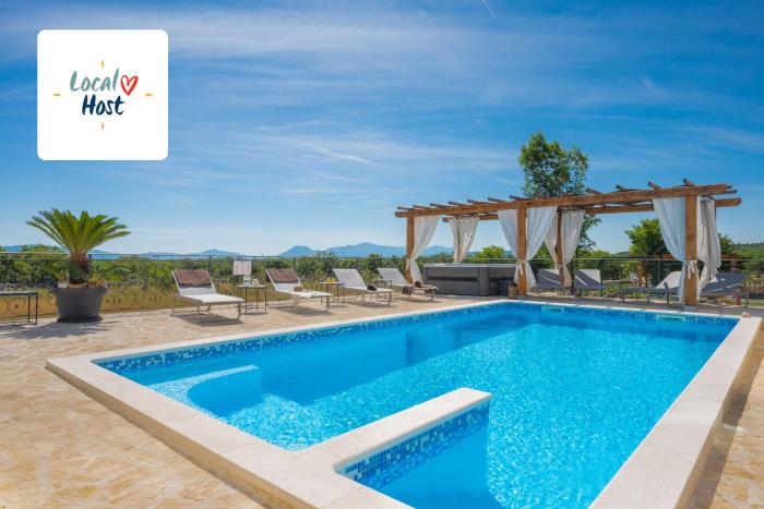 Villa Unika heated 39m2 Pool, Jacuzzi, Sauna