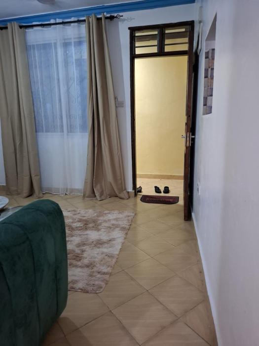 Alif Homes - Cozy 1 Bedroom Apartment behind Naivas Mwembe Tayari & Mombasa Mall
