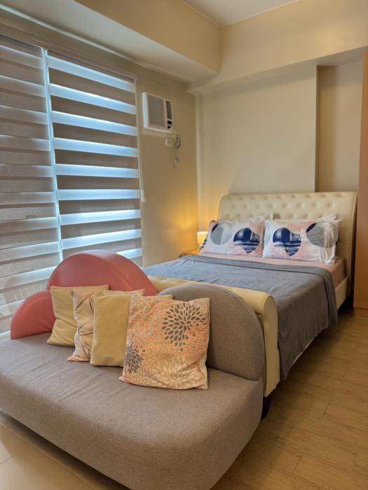 The Palladium - Modern Executive Studio