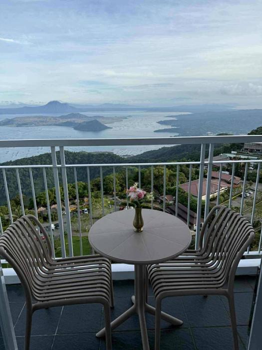 Taal Lake View Condo in Tagaytay