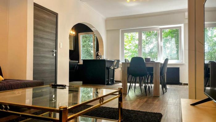 Aux Cèdres - Peaceful stay with easy parking