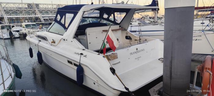 Yatch Boat Hostel