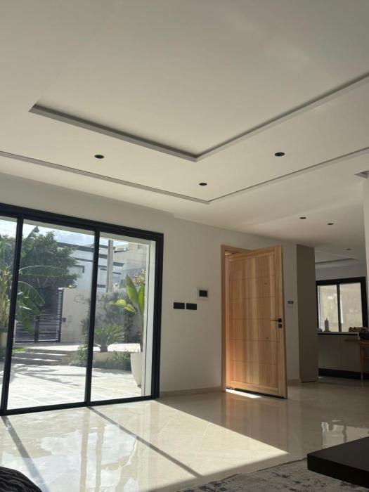 Maison haut standing a côté de la palage