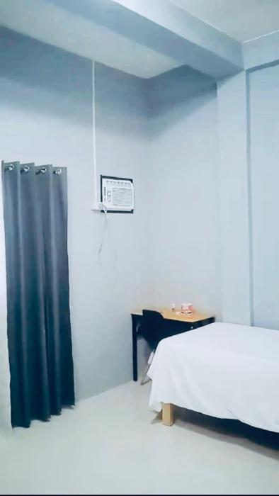 REST HOUSE Studio Room201 by Rizalia Apartment