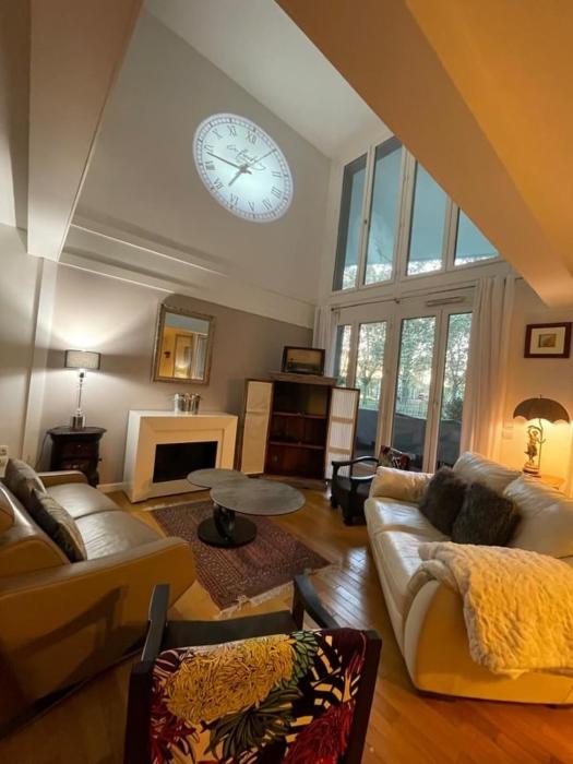 Spacieux duplex, vue sur le fleuve