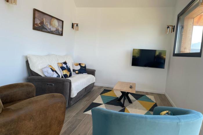 Spacious house with stunning views Puy-Sanières