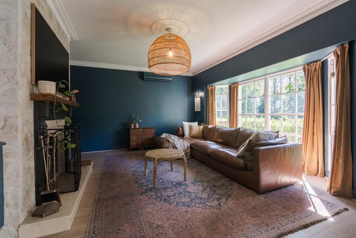 Elegant Family Home with Pool & Wildlife