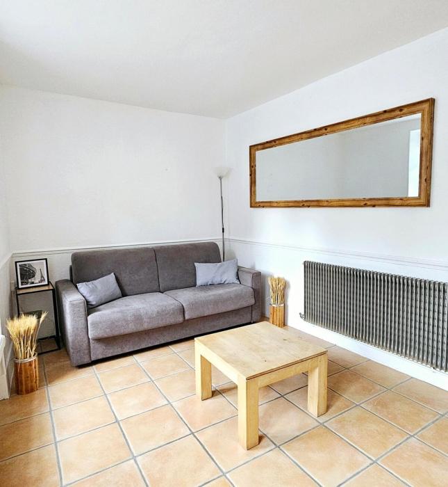 Charming apartment 2 min RER B Le Guichet Saclay