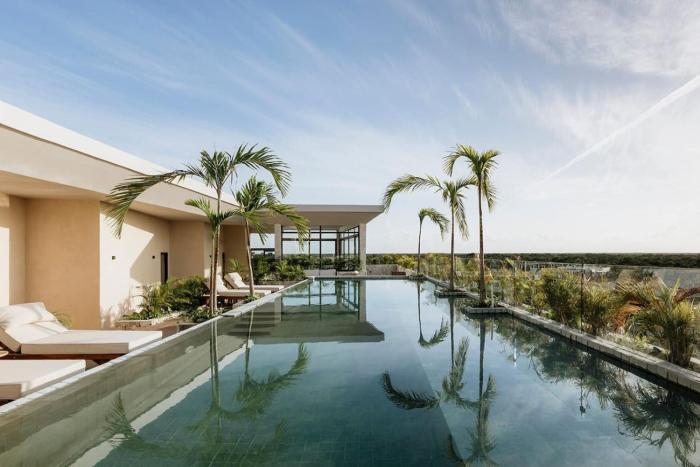 Nasha Tropical Bliss Plunge Pool