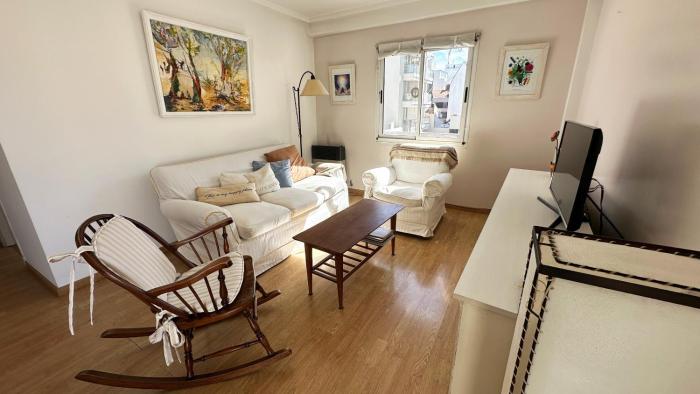 Depto Mechi - Depto en Guemes para 2 PAX con cochera descubierta - Hola Sur