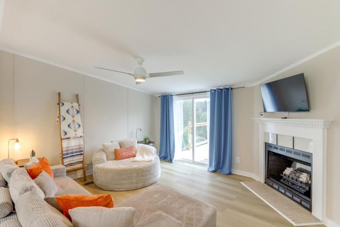 Deck with Mtn Views Family-Friendly Asheville Home!