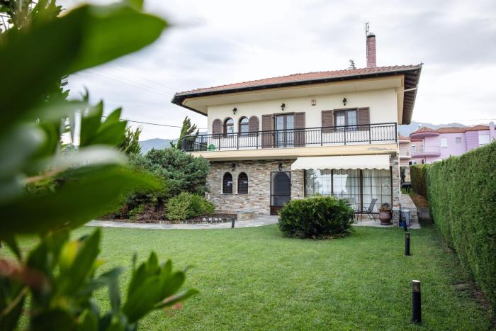 Olympus Leptokaria’s Luxurious Villa