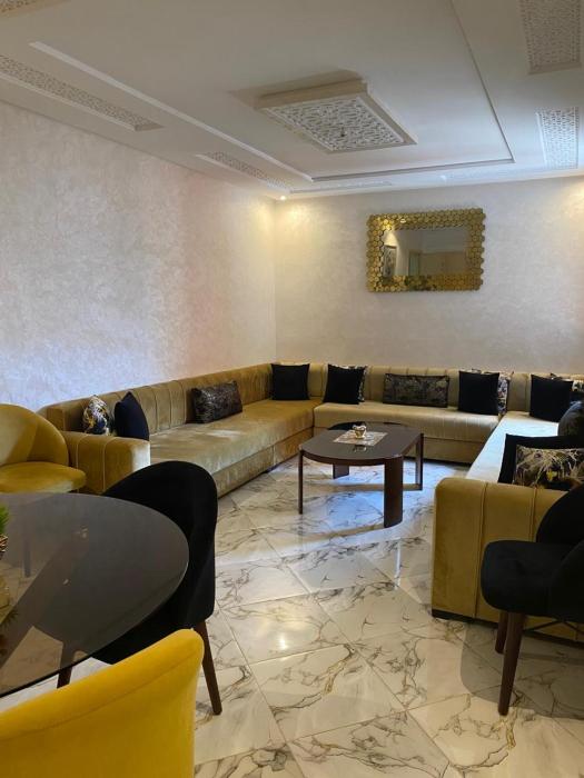 Spacious apartment 5 min walk to the beach