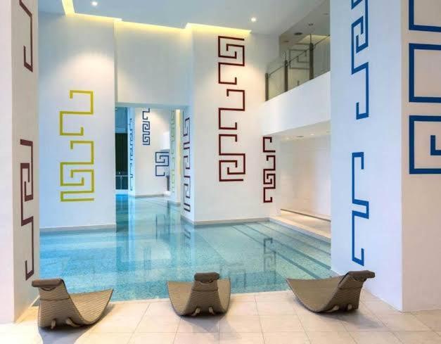 Blue Versace homestay