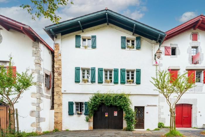 Studio Tamburine Xaharra