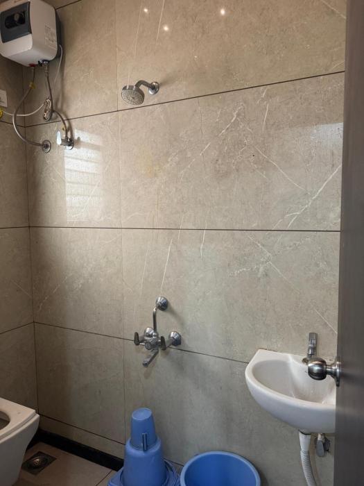 Shri Mahalaxmi Excative yatri nivas