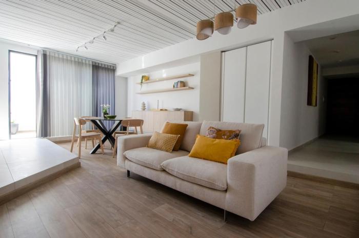 Chic 2BR Apartment Steps from the Gzira Seafront