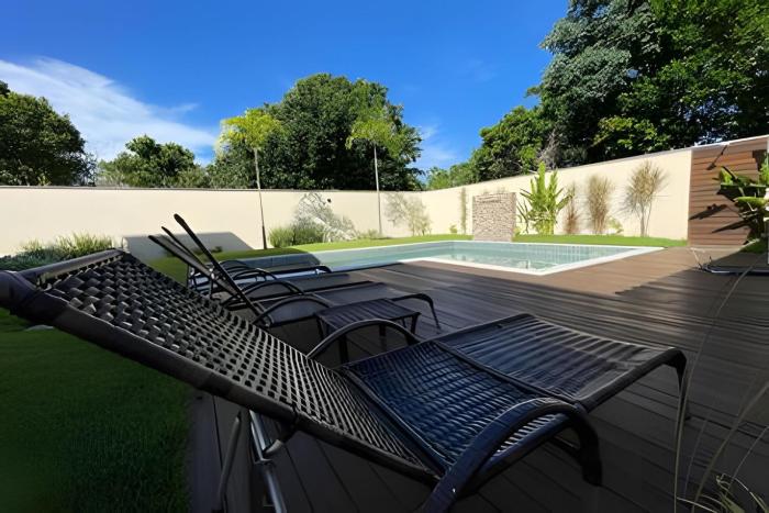 Casa com Piscina a 5 min da Praia – 3 Quartos, AC