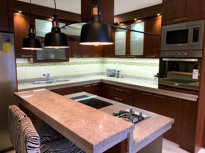 San Diego Bosque Suites Estacionamiento Incluido