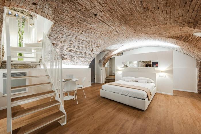 Aria Arena Duplex Suite - up to 8 pax