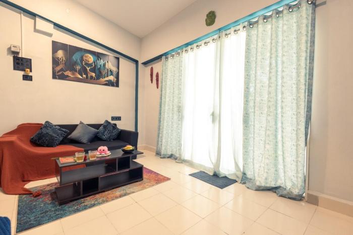 Spacious 1BHK WiFi Balcony and Pool View near Anjuna