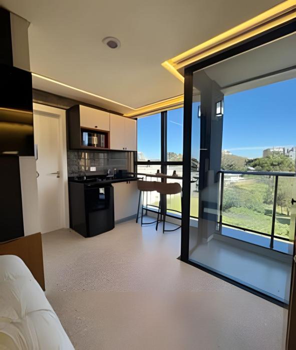 Luxo Tech no Batel | Piso quente & PS5 + Alexa