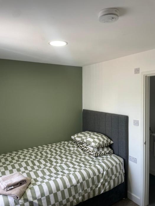 En-suite room by Airport and NEC