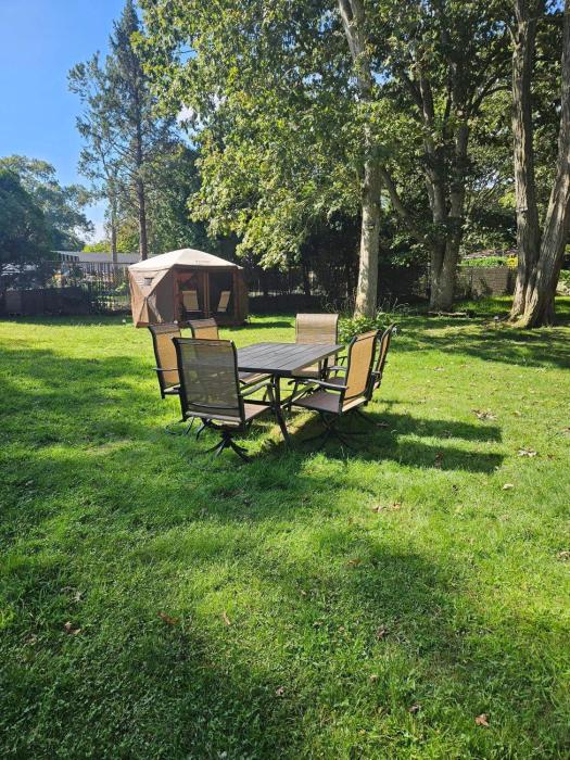Private Area & Common Space Rooms In Bayshore