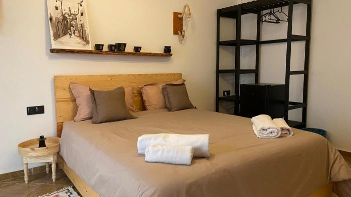 Tamrazen retreat